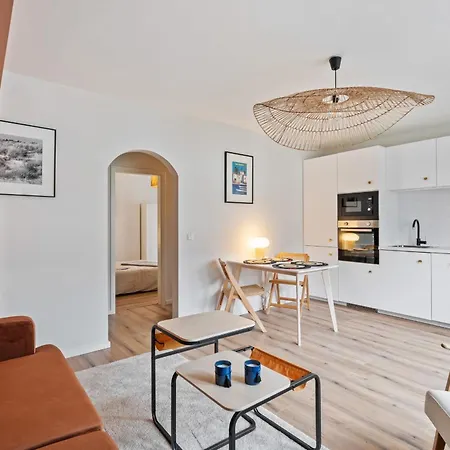 1-bedroom Renovated In Bonnevoie Near And Train Lussemburgo